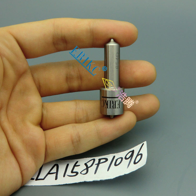 Isuzu Denso 095000-8900 injector nozzle DLLA158P1096 assy 093400-1096 , injector common rail nozzle DLLA158 P1096